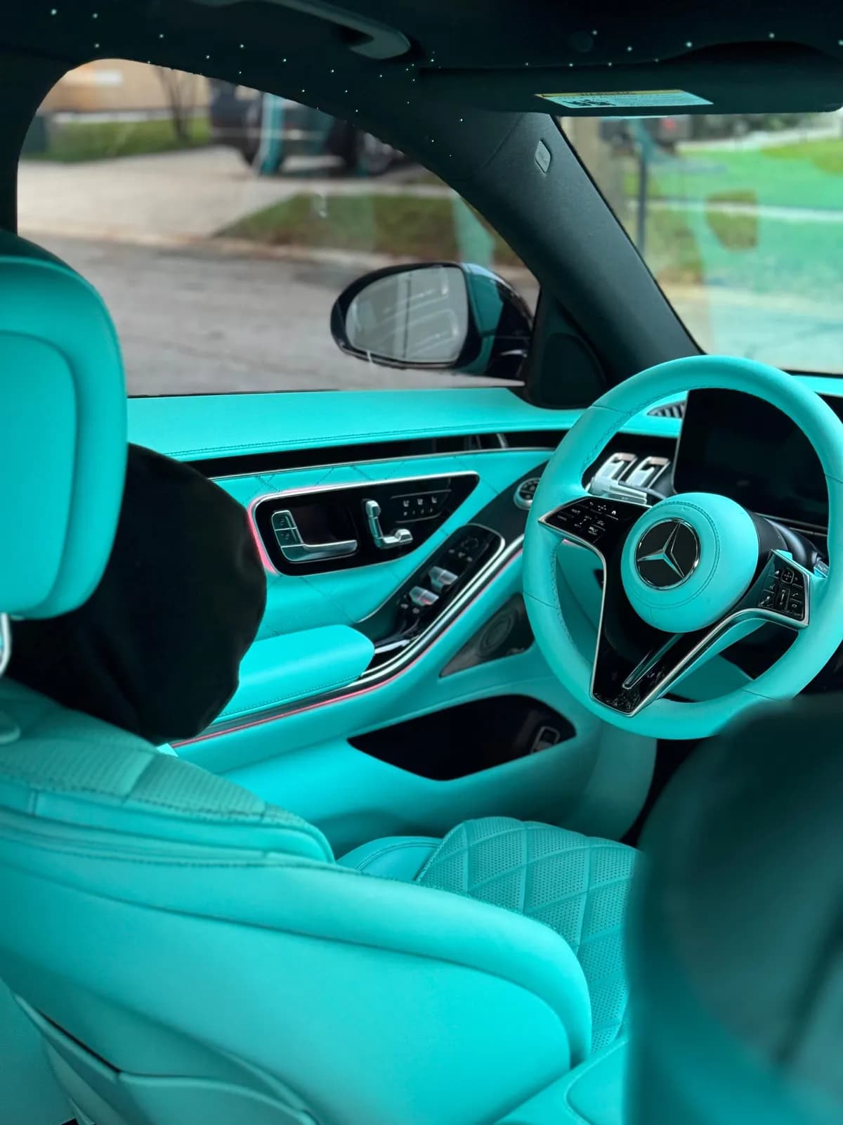 Mercedes-Benz interior recolored in Miami aqua leather